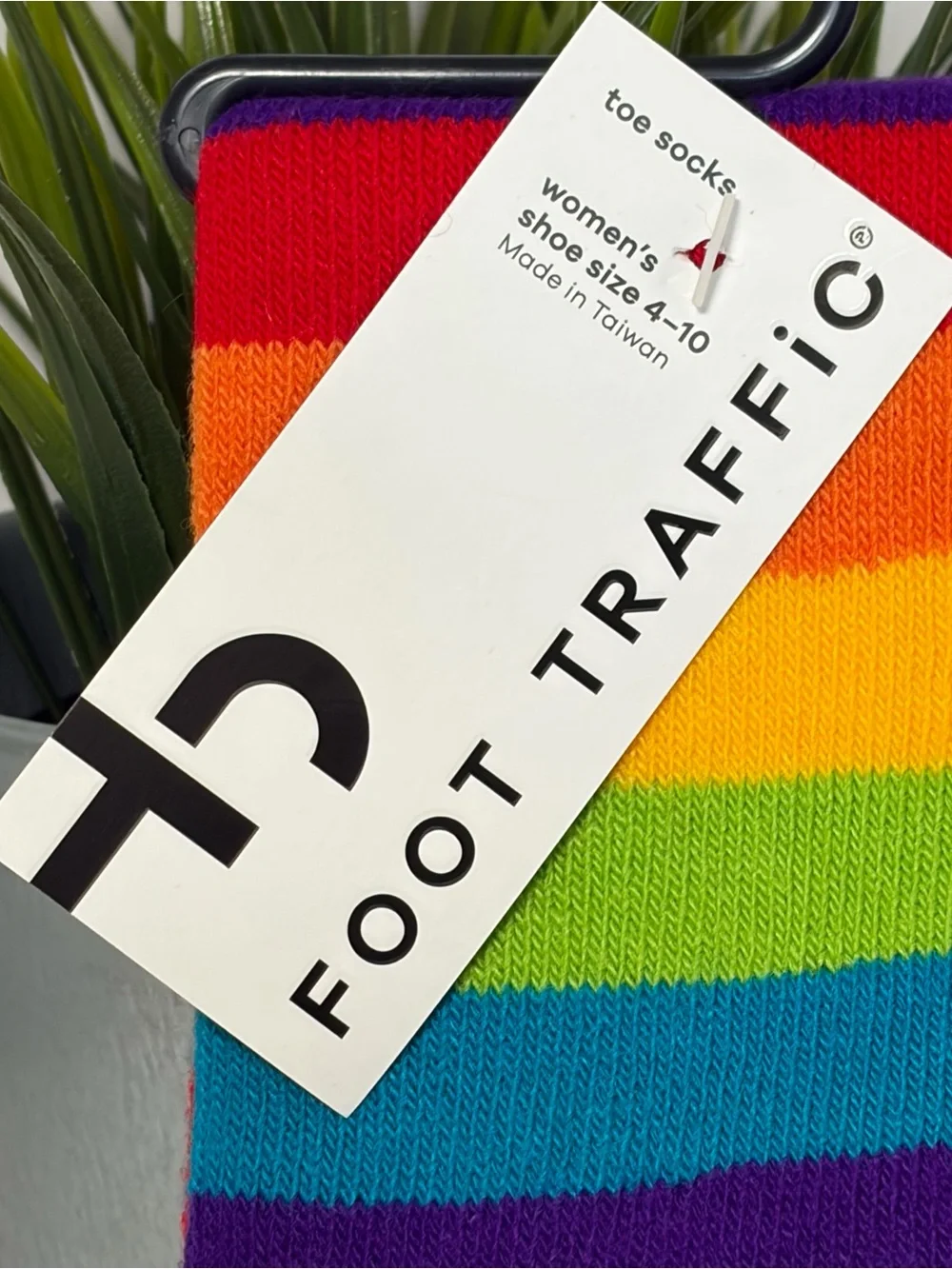 Foot‎ Traffic Women’s Rainbow Stripe Toe Socks Multicolor Size 4-10 Pride LGBTQ+